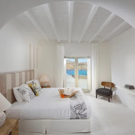 Divine - 10 Bedrooms In Ornos, Tennis Court 빌라