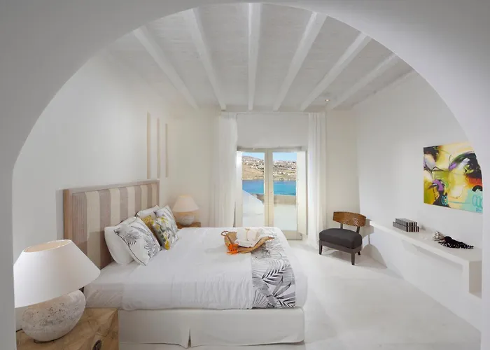 Divine - 10 Bedrooms In Ornos, Tennis Court 빌라