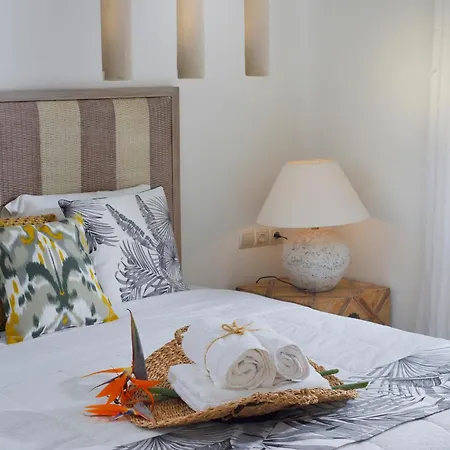 Villa Divine - 10 Bedrooms In Ornos, Tennis Court