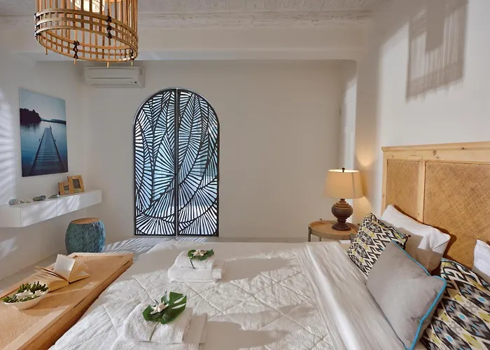 Divine - 10 Bedrooms In Ornos, Tennis Court Βίλα Ορνός