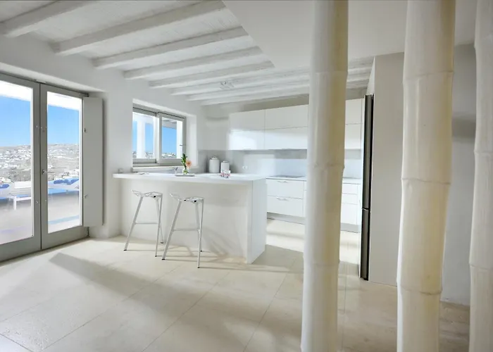 Divine - 10 Bedrooms In Ornos, Tennis Court Βίλα