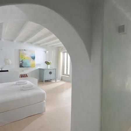 Divine - 10 Bedrooms In Ornos, Tennis Court *