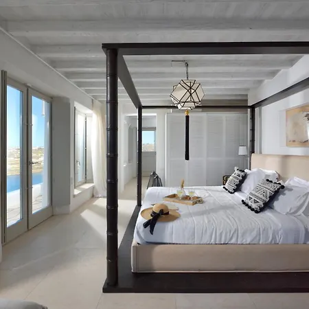 ヴィラ Divine - 10 Bedrooms In Ornos, Tennis Court オルノス