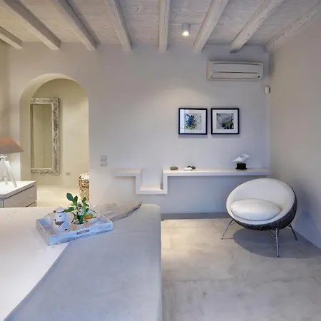 Divine - 10 Bedrooms In Ornos, Tennis Court *