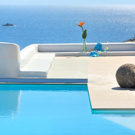 ヴィラ Divine - 10 Bedrooms In Ornos, Tennis Court オルノス