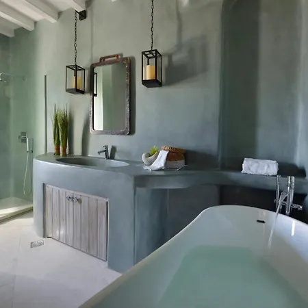 Divine - 10 Bedrooms In Ornos, Tennis Court * オルノス