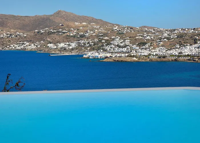 Divine - 10 Bedrooms In Ornos, Tennis Court וילה